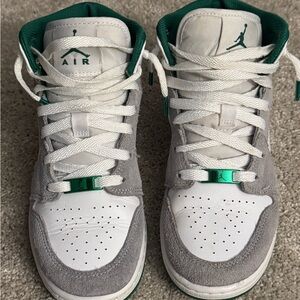 Air Jordan White and Green 5Y